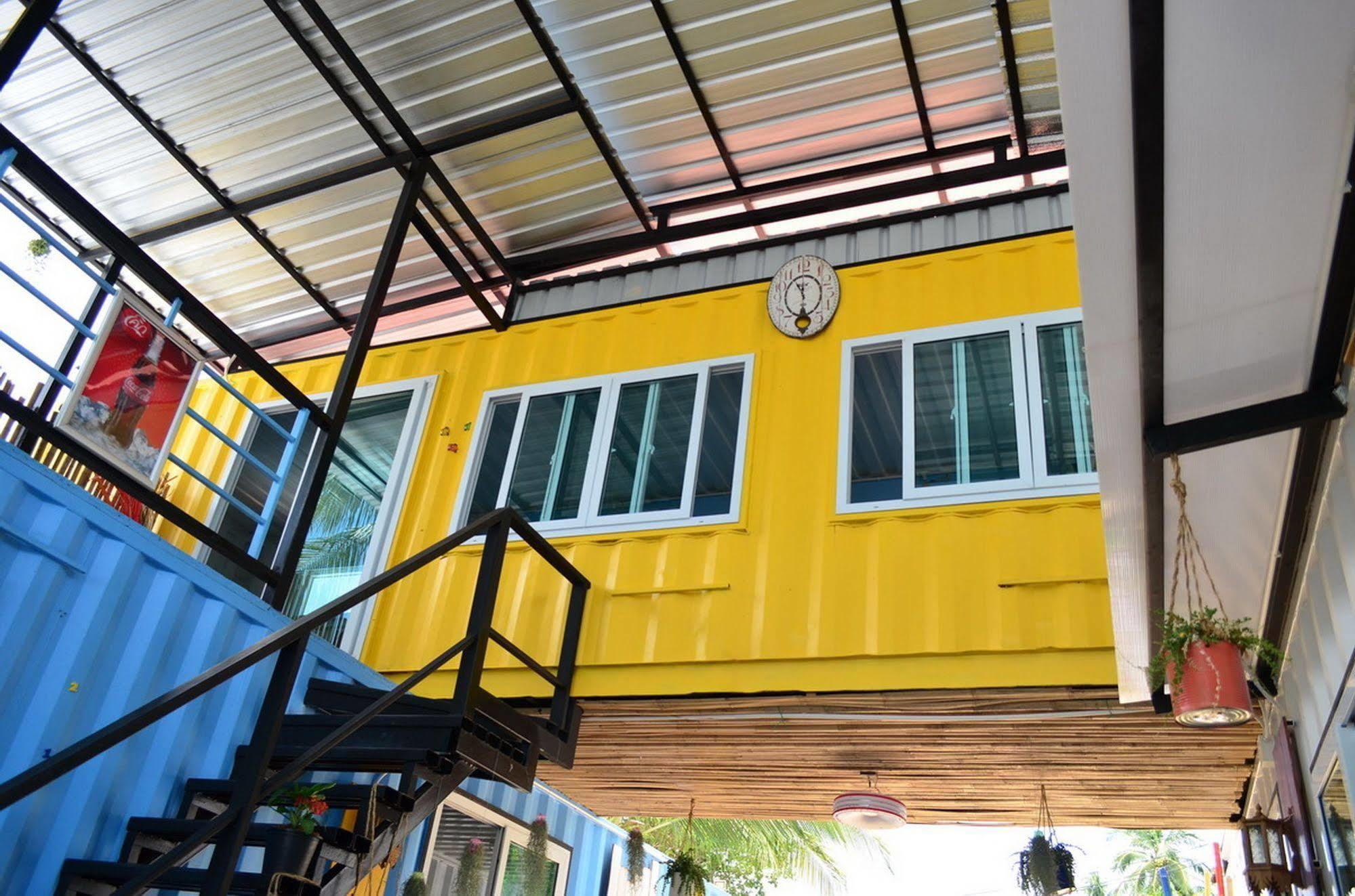 Хостел Think & Retro Cafe Lipa Noi Samui Экстерьер фото