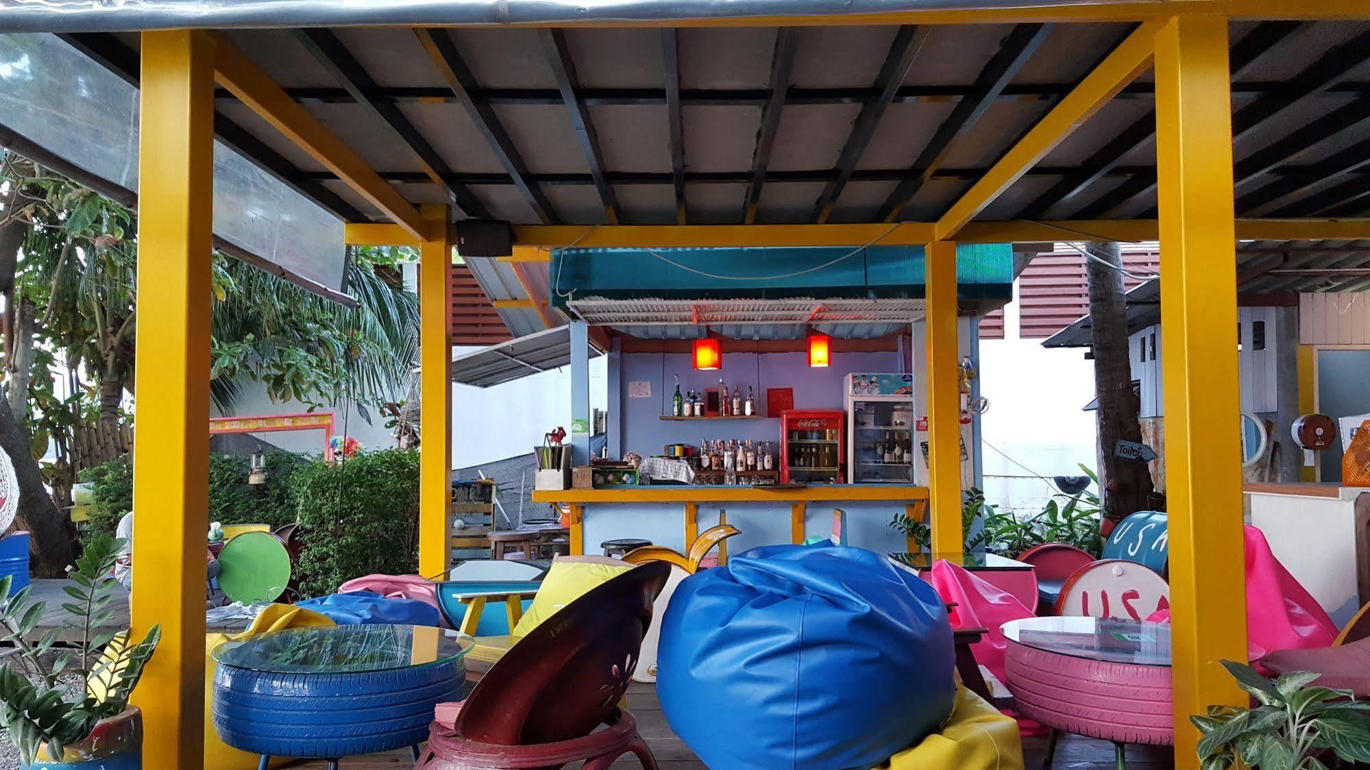 Хостел Think & Retro Cafe Lipa Noi Samui Экстерьер фото